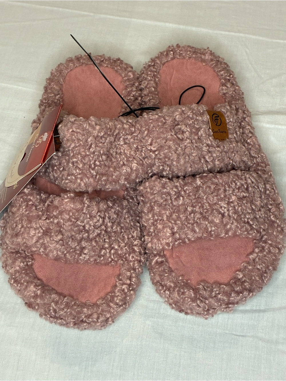 EverFoams Womens Fuzzy Open-toe Slippers